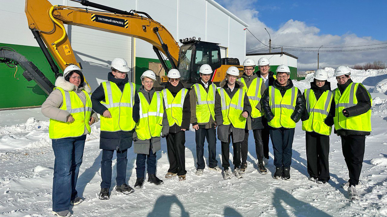 Познакомили школьников с КМЗ