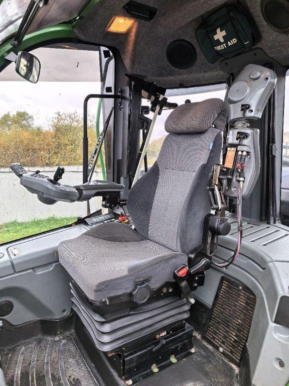 JOHN DEERE харвестер колесный 1270G 6W_0