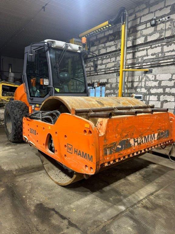 HAMM каток грунтовый 3518